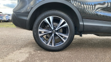 Nissan Qashqai 1.3 DiG-T 160 [157] N-Connecta 5dr DCT Glass Roof Petrol Hatchback